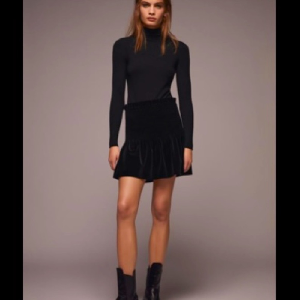 Stylish NWT Zara Velvet Skirt